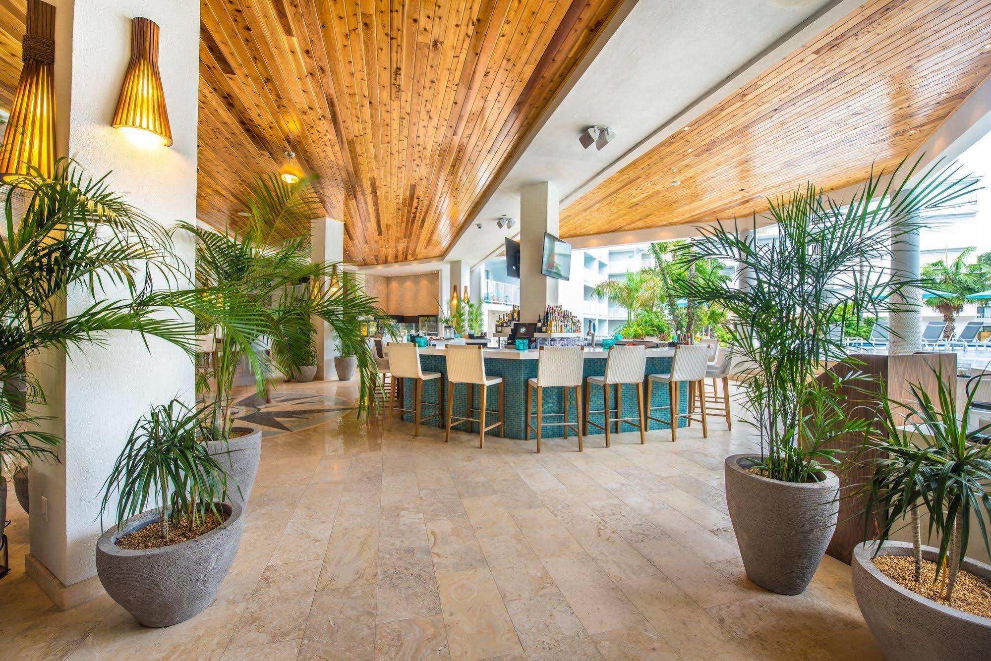 Margaritaville Beach Resort Grand Cayman George Town Bagian luar foto