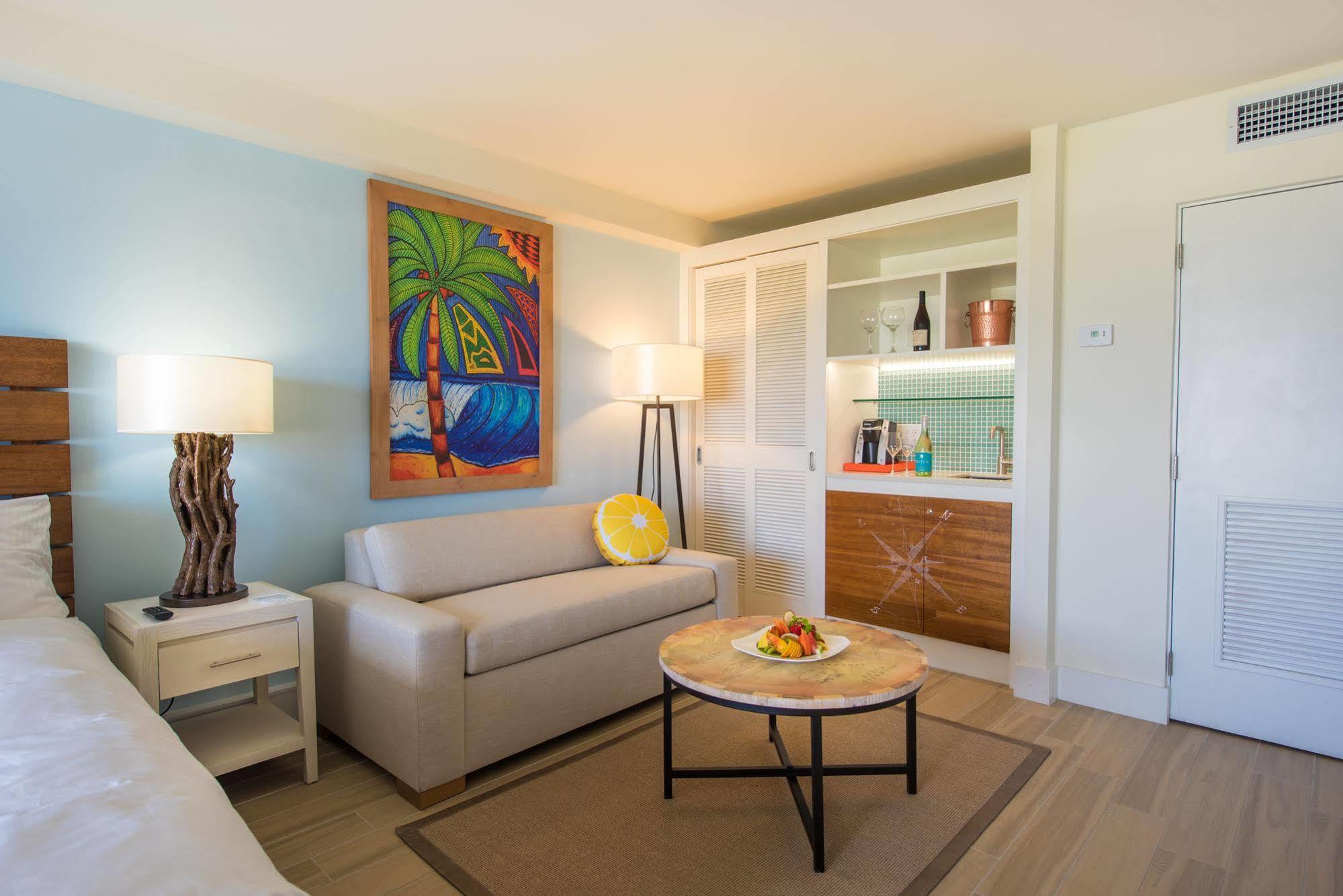 Margaritaville Beach Resort Grand Cayman George Town Bagian luar foto