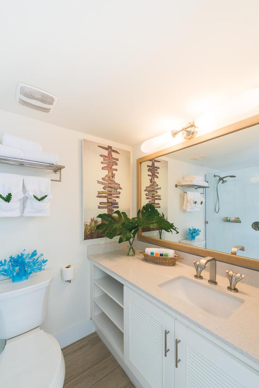 Margaritaville Beach Resort Grand Cayman George Town Bagian luar foto