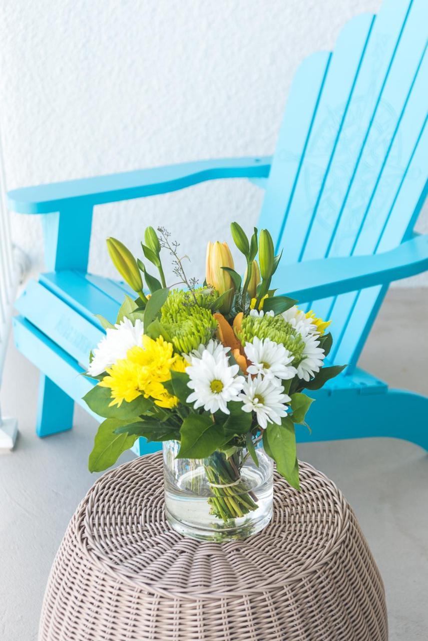 Margaritaville Beach Resort Grand Cayman George Town Bagian luar foto